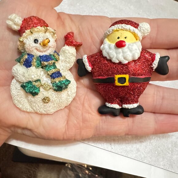 Santa & Snowman Holiday Brooch Set | Hand-Painted Resin Christmas Pins - Picture 4 of 4